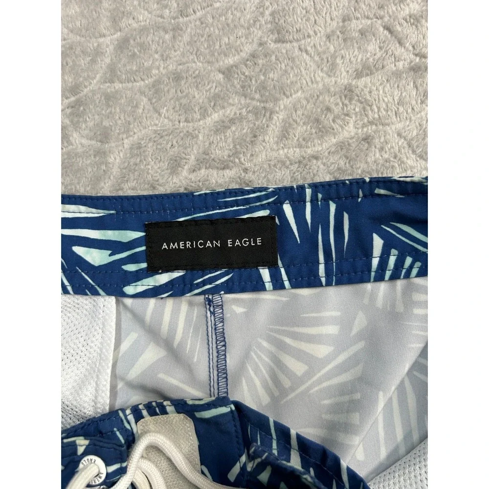 American Eagle Mens Board Shorts Blue Green Abstract Palm Leaf Swim Trunks Small